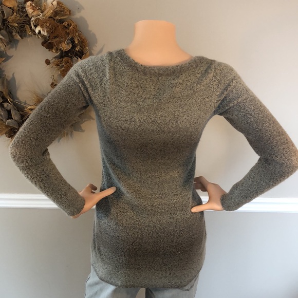 Smart Set- Pullover Sweater - Picture 5 of 8